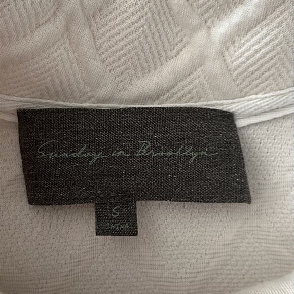 Sunday in Brooklyn | Anthropologie Mollie Button Shoulder Top Size S - Picture 10 of 13